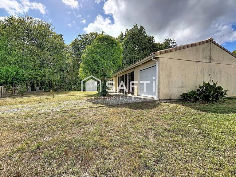 Maison de plain-pied : 2 chambres, un bureau, garage, grand terrain — photo 1