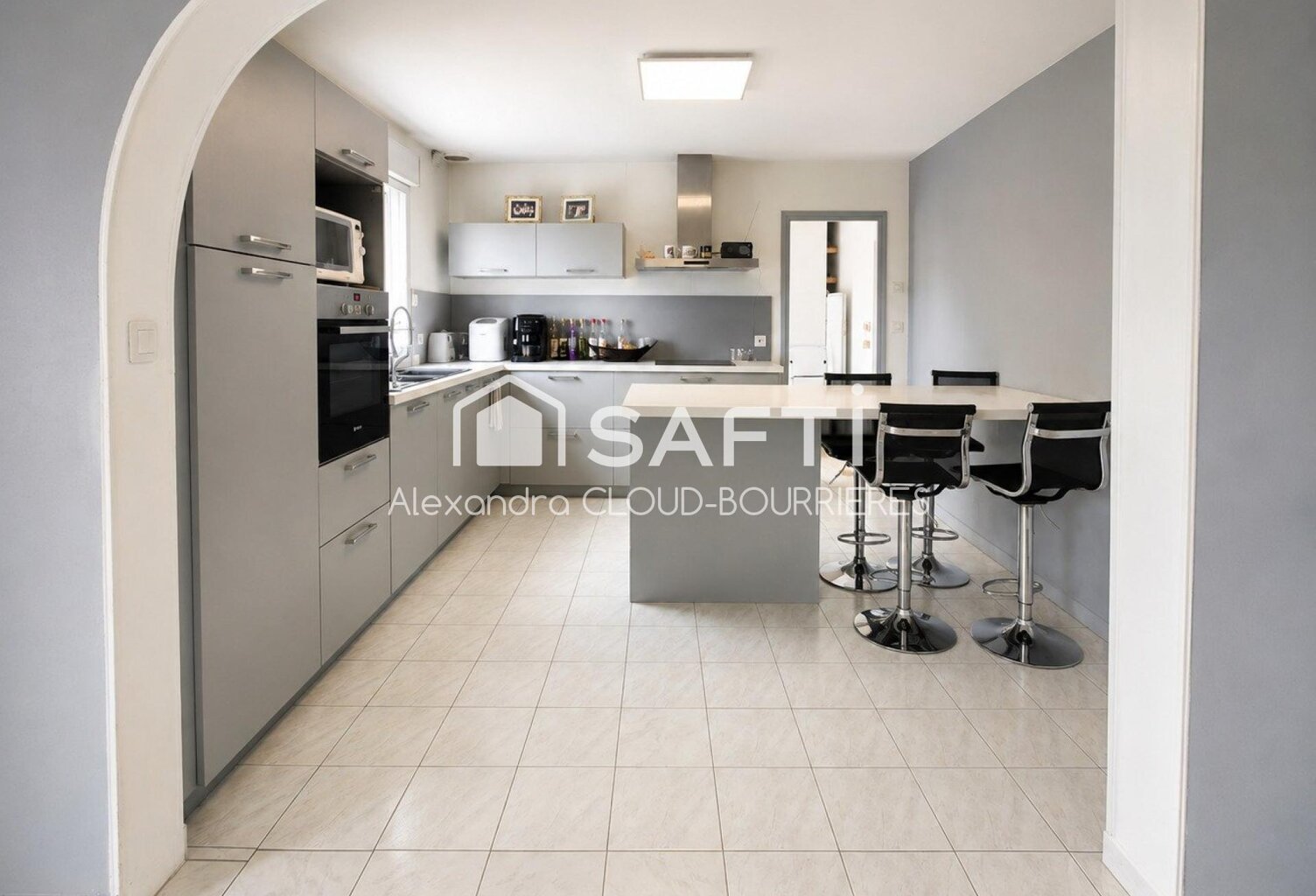 Maison 4 chambres sur 10517 m2 de terrain — photo 1