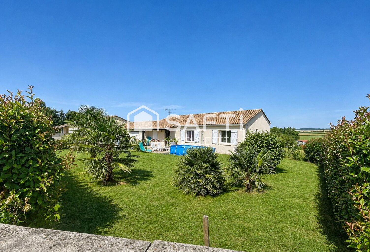 Maison de plain pied 100m² Saint Genis d'Hiersac — photo 1