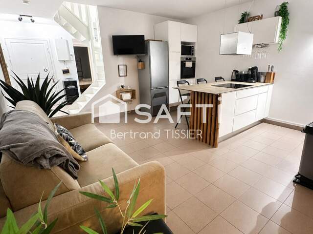 Appartement , 3  chambres rénové et meublé avec piscine — photo du bien