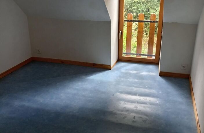 Cette propriété a raffraichir est ideale pour ceux qui recherchent le calme — photo 5