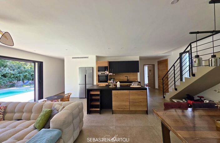 Villa contemporaine T5 de 135m2 avec piscine — photo 5