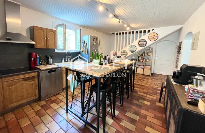 Bourg les Valence, maison familiale de caractère, 4 chambres, terrasse et 1207m2 de jardin — photo 2