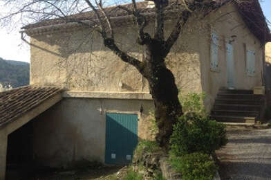 Appartement 3 pièces 784 €