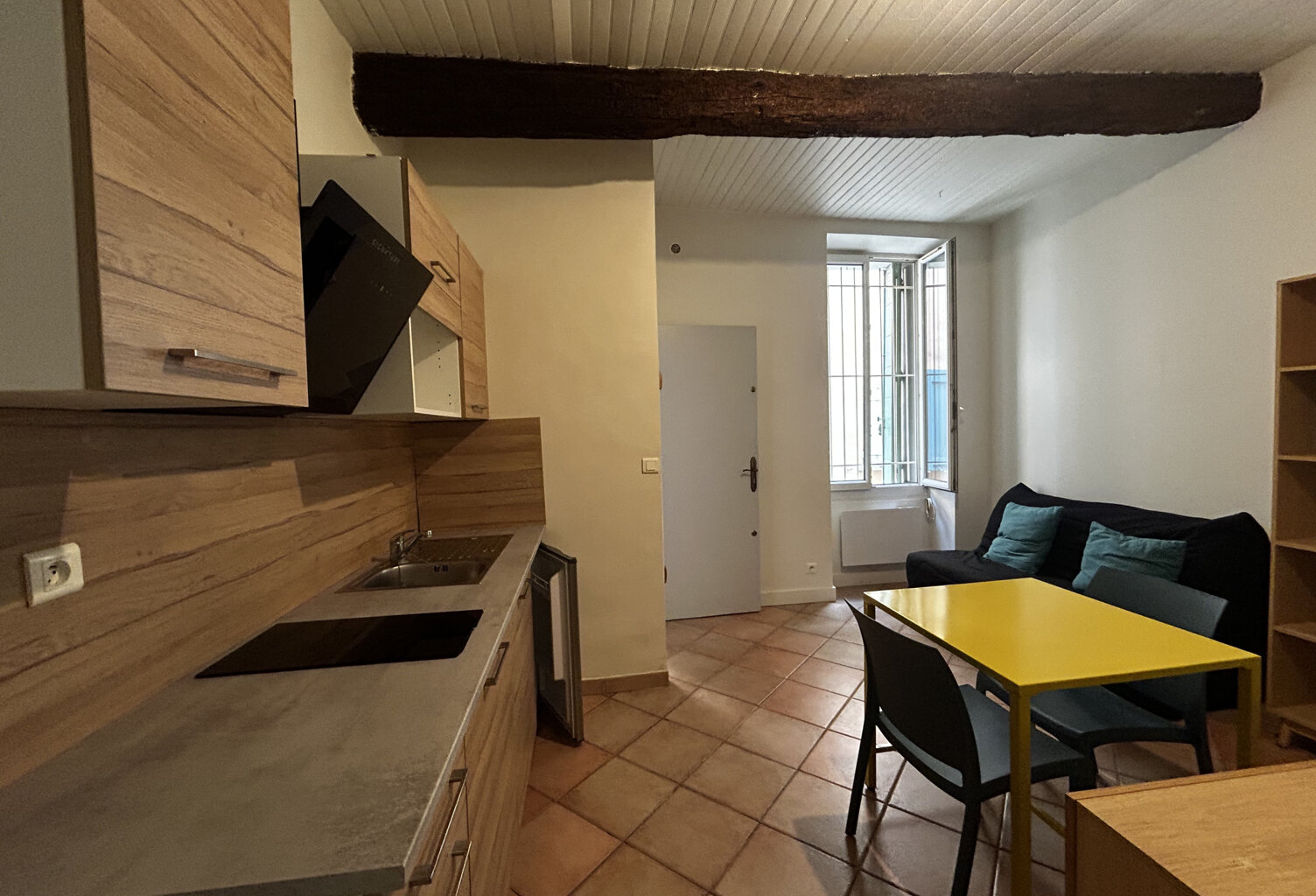 Studio meublé au cœur du village  (22M2) - MEYRARGUES 13650 — photo 1