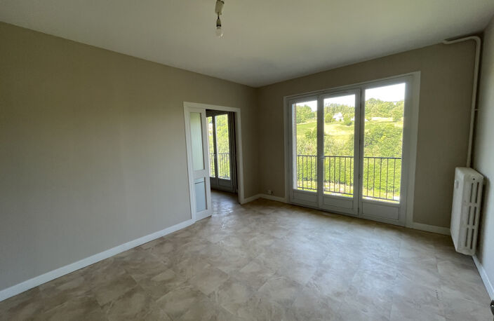 RODEZ - T4 : 765 € CHARGES COMPRISES : EAU + CHAUFFAGE — photo 3