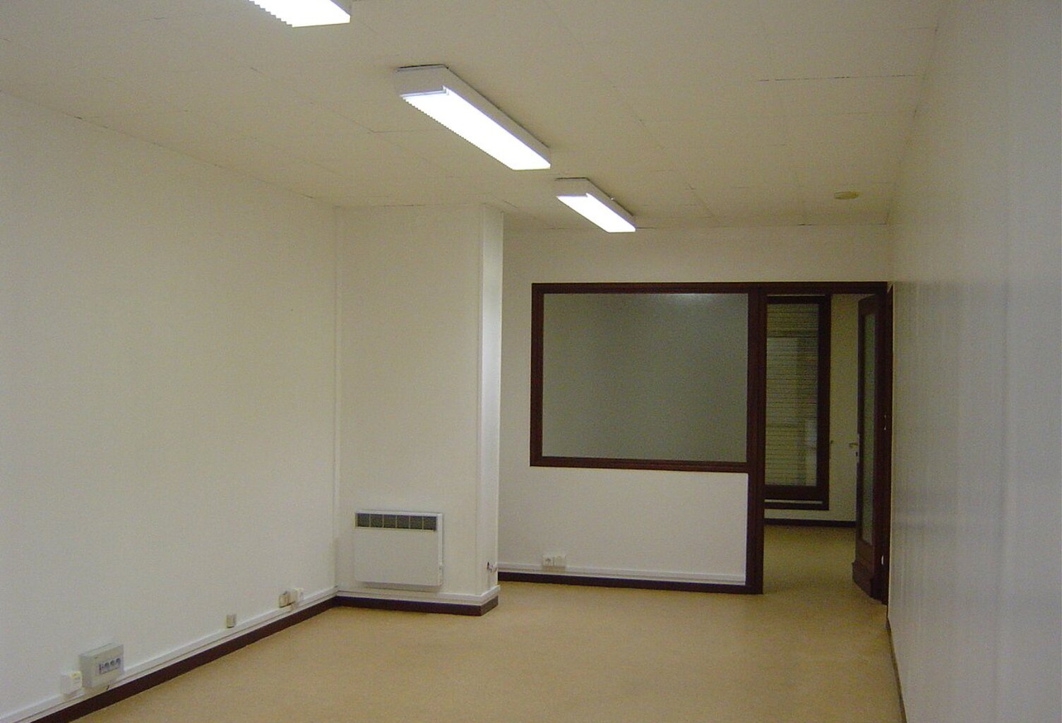 Local commercial — photo 1