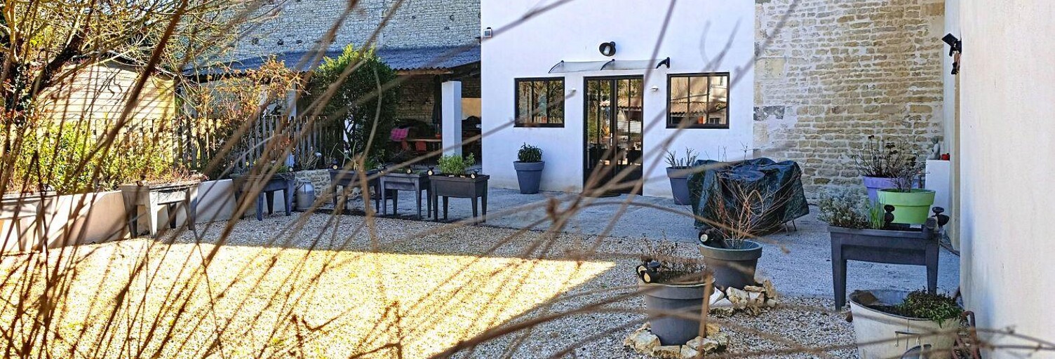 Maison 8 Pièces 362 m² à vendre à Marsais (17700)