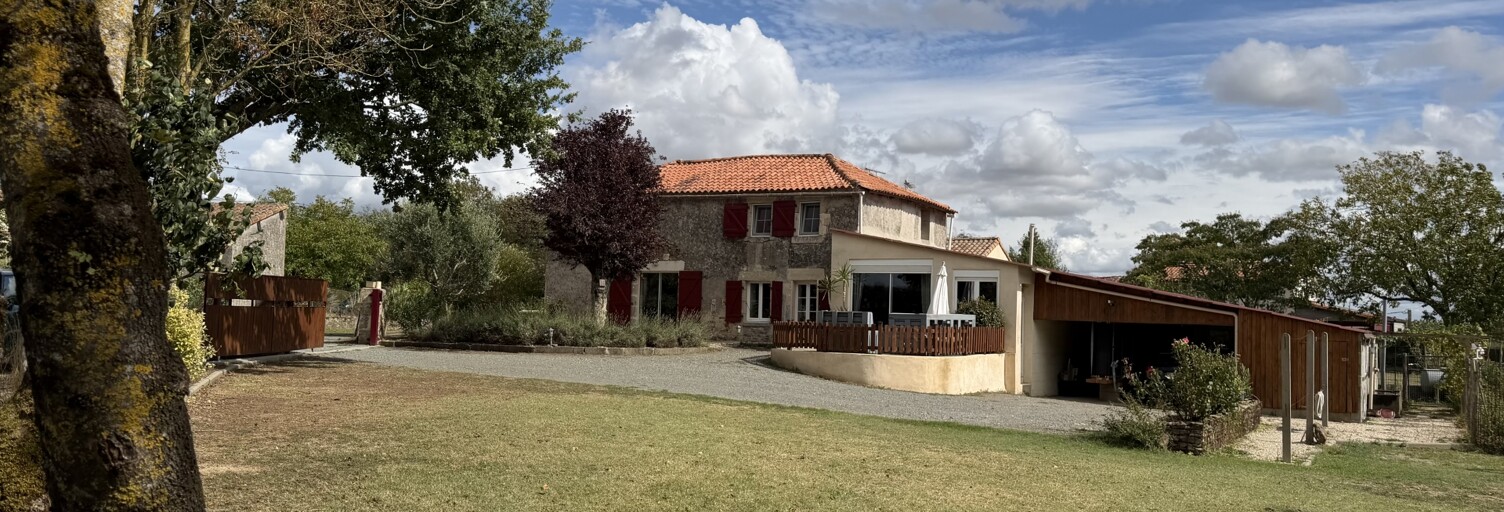 Maison 5 Pièces 124 m² à vendre à Saint-Hilaire-de-Voust (85120)