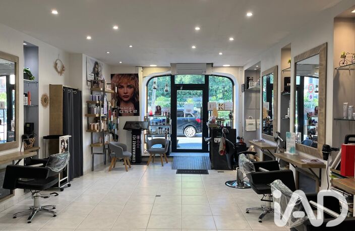 Vente Local commercial 69 m&sup2; — photo 3