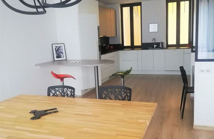 COEUR ST CYPRIEN T2 BSI DE STANDING DE 72M2 + PARKING....145 — photo 2