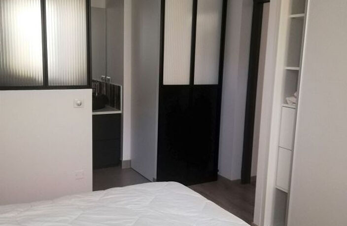COEUR ST CYPRIEN T2 BSI DE STANDING DE 72M2 + PARKING....145 — photo 5