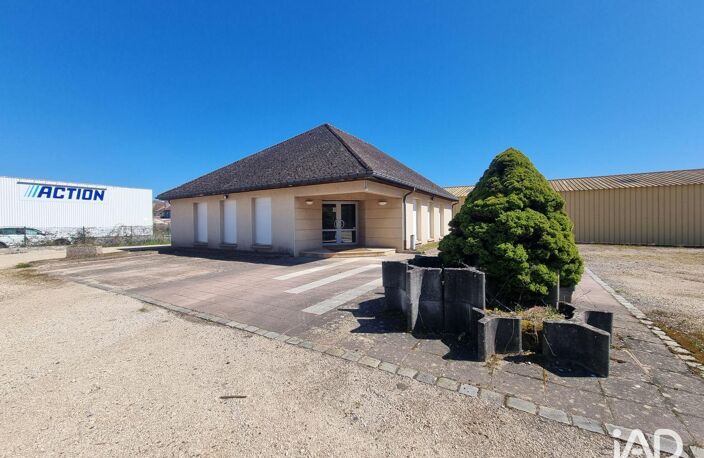 Location Local d'activités 604 m&sup2; — photo 2