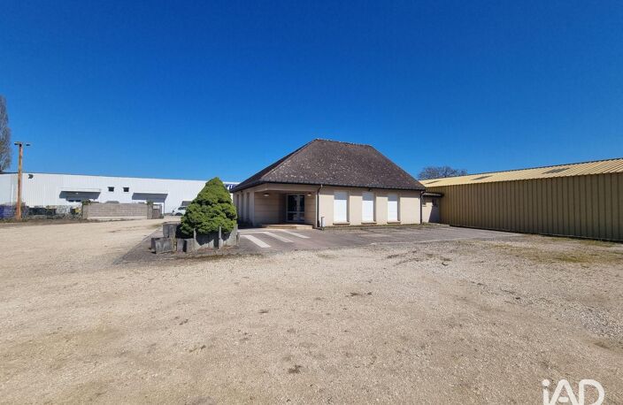 Location Local d'activités 604 m&sup2; — photo 3