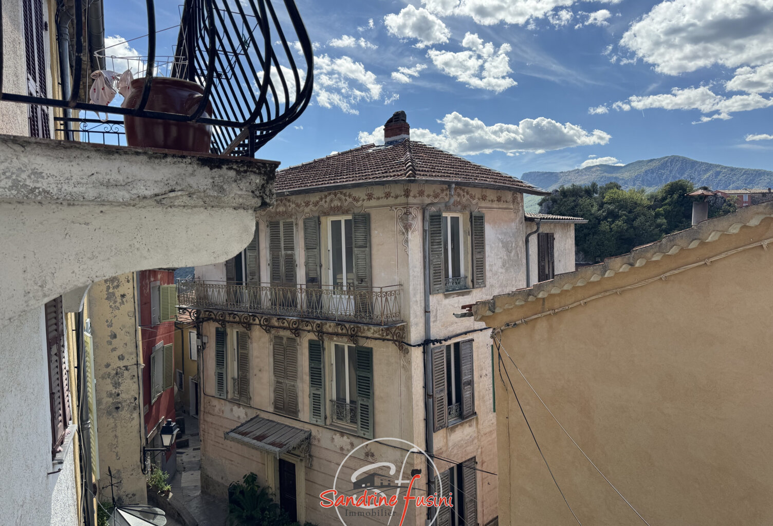 GILETTE   Studio aménagé en 2 pièces avec balcon et cave. — photo 1