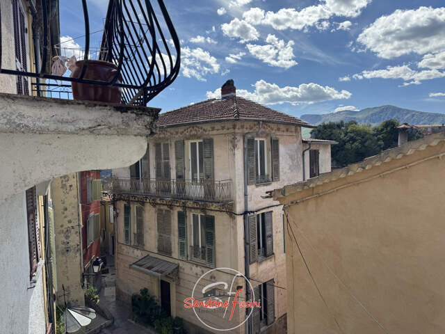 GILETTE   Studio aménagé en 2 pièces avec balcon et cave. — photo du bien