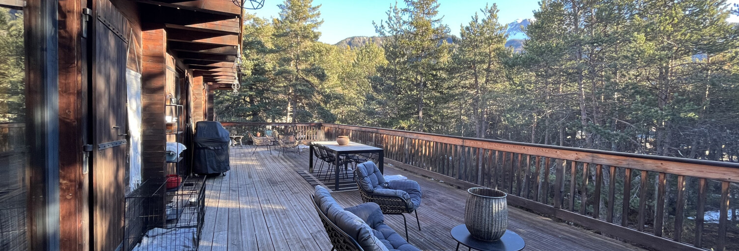 Maison 12 Pièces 334 m² à vendre à Uvernet-Fours (04400)