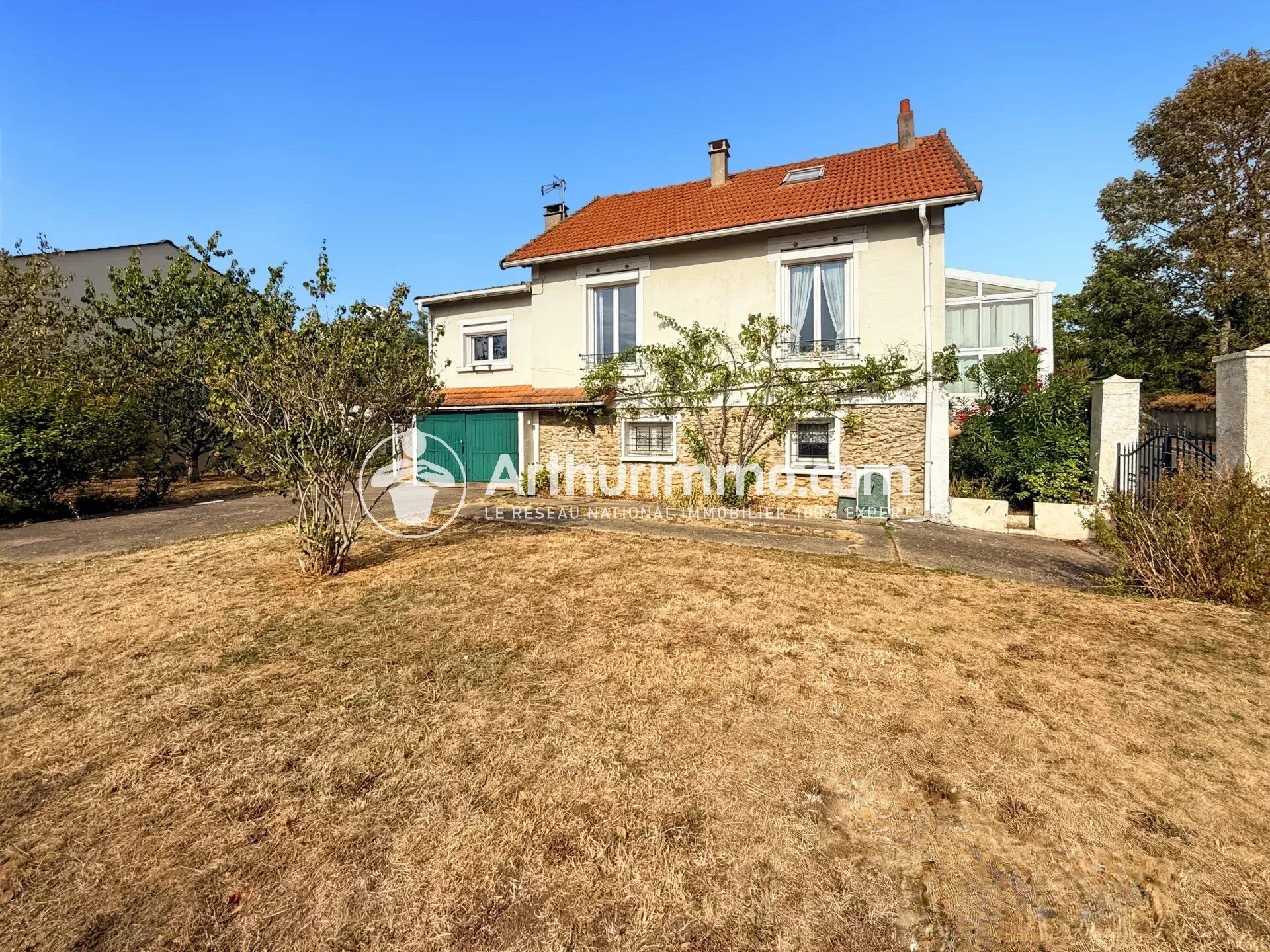 Maison 6 pièces 95 m² · à Étiolles · 95 m² · 299 000 €