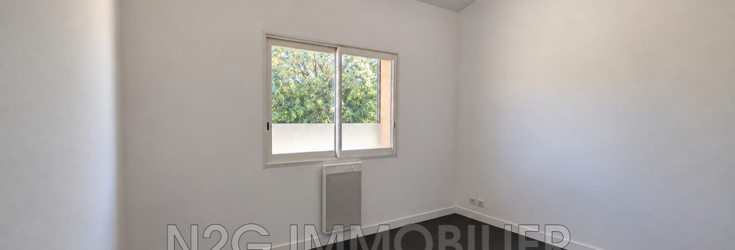 Commerce  17 m² à louer à Montauroux (83440)
