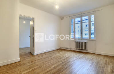 LYON 4 - CLOS JOUVE-  RUE PHILIPPE DE LASSALLE T3 — photo du bien