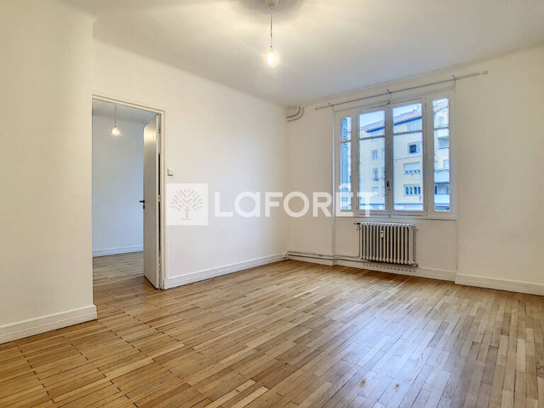 LYON 4 - CLOS JOUVE-  RUE PHILIPPE DE LASSALLE T3 — photo 1