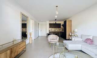 Appartement 1 Pièce 45 m² à louer à Mougins (06250)