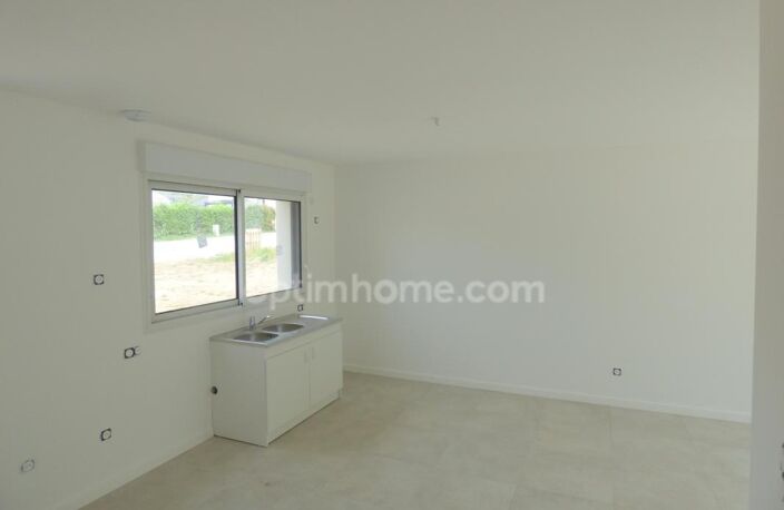 Maison à louer 5 pièces BAINS SUR OUST (35) — photo 2