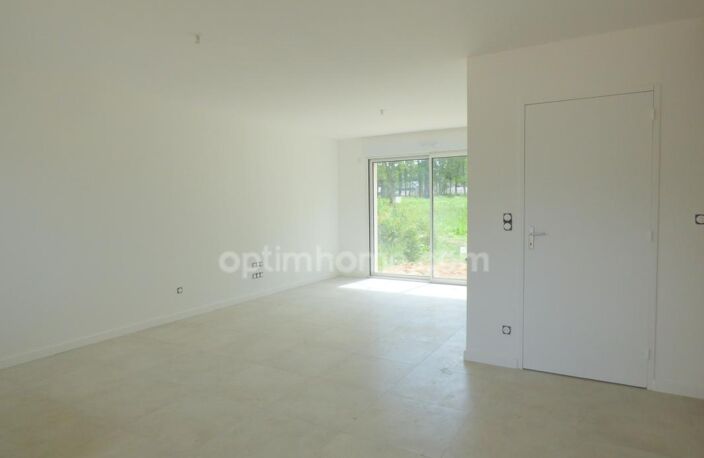Maison à louer 5 pièces BAINS SUR OUST (35) — photo 3