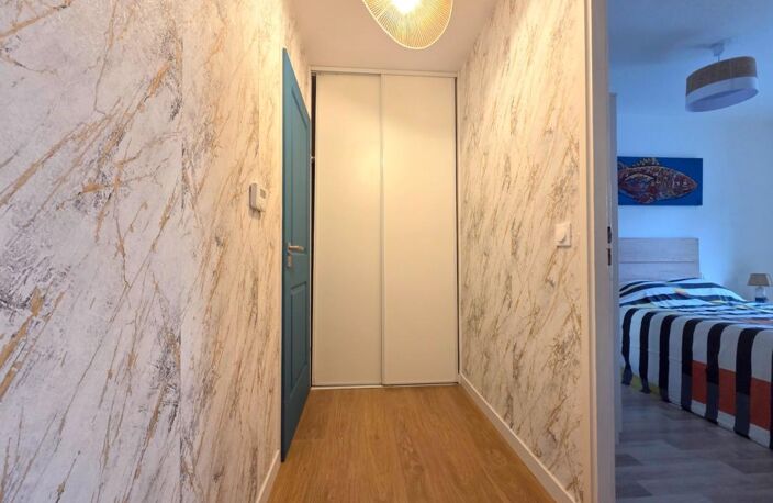DINARD – RUE GARDINER :Appartement entièrement rénové avec terrasse plein ouest et parking en sous-sol — photo 4