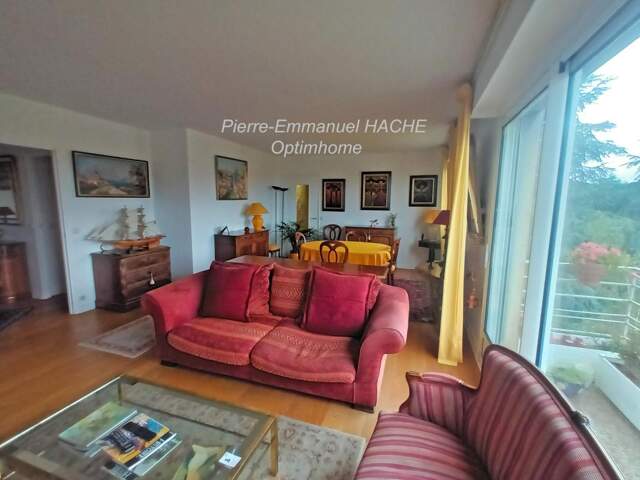 SUR LA COMMUNE DE SAINT GERMAIN EN LAYE — photo du bien