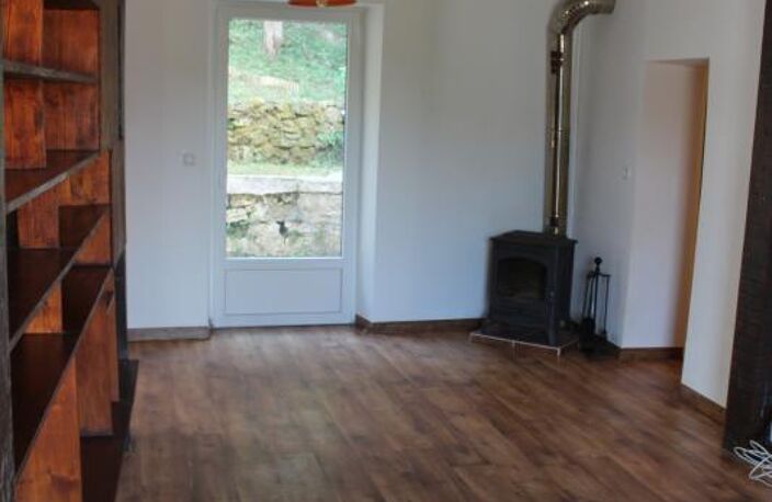 EPINAL (88) Appartement 4 pièces avec terrasse, espace vert en jouissance exclusive, parking privatif — photo 4