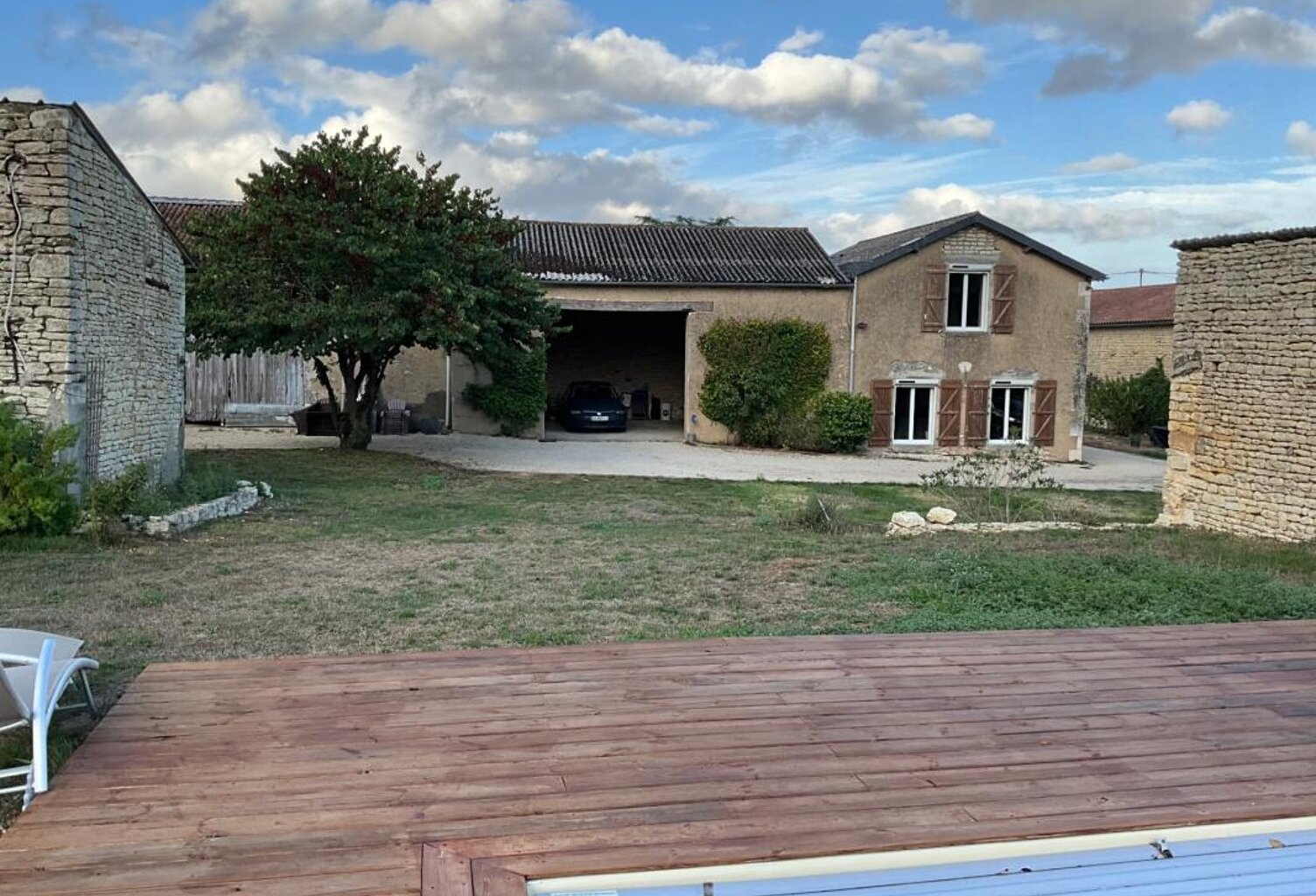 Propriété de caractère en pierre - 376 m² - Piscine chauffée -  Panneaux solaires - Champigny à 10minutes de N. de Poitou — photo 1