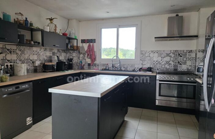 Maison familiale 220 m² – DPE B – Piscine – Grand garage – Plus de 6 300 m² de terrain – Le Fleix — photo 4