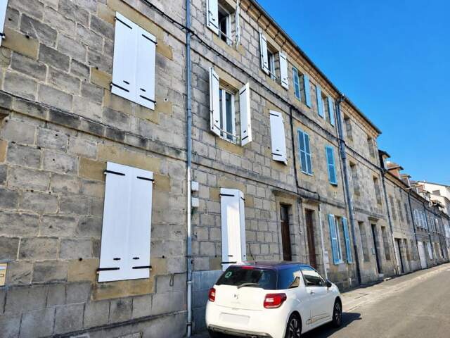 Brive la Gaillarde- Immeuble composé de 3 logements loués — photo du bien