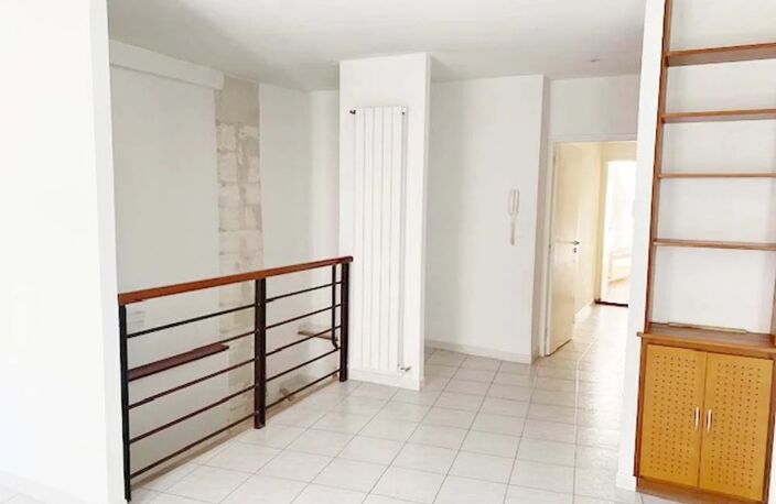 Avignon Intra-Muros, proche des Carmes. Appartement P3 (77 m²) a — photo 2