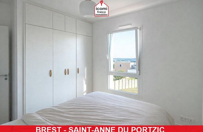 FINISTERE - Brest (29200) - A VENDRE - MAISON - DE 2025 - SECTEUR CALME - VUE DEGAGEE - 3 CHAMBRES POSSIBLE 4 - STATIONNEMENT SUR LA PROPRIETE - GARAGE A VELOS - TERRAIN CLOS - TERRASSE DE 46 M² — photo 4