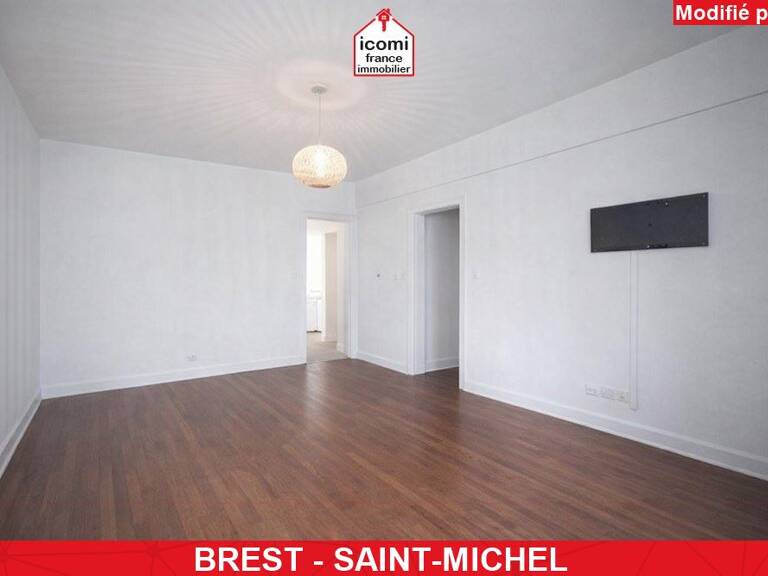 FINISTERE - Brest (29200) - A VENDRE - APPARTEMENT - RUE DE LA REPUBLIQUE - T3 - 2 CHAMBRES - IDEALEMENT SITUE - 1ER ETAGE - CAVE — photo 1