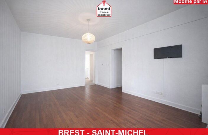 FINISTERE - Brest (29200) - A VENDRE - APPARTEMENT - RUE DE LA REPUBLIQUE - T3 - 2 CHAMBRES - IDEALEMENT SITUE - 1ER ETAGE - CAVE — photo 2