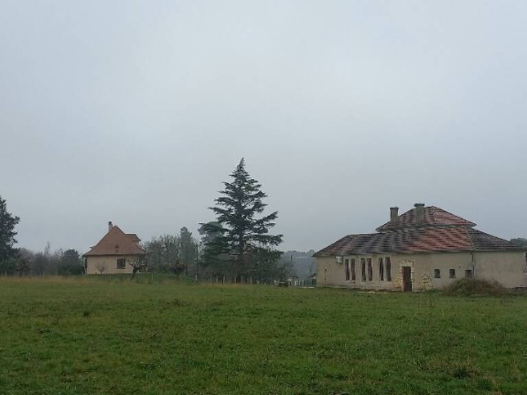 Terrain à bâtir à Saint-Géry (24400) — photo 1