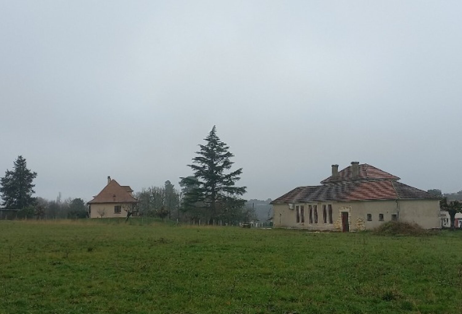 Terrain à bâtir à Saint-Géry (24400) — photo 1