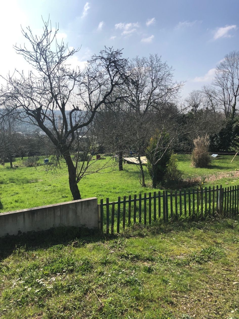 Terrain à bâtir de 710 m² à FAREMOUTIERS (77)