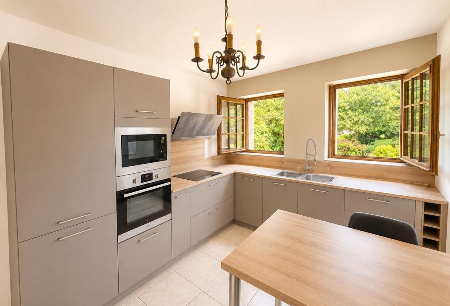 Maison familiale de 115 m² avec jardin et vue sur l’église de Gouesnou — photo 1
