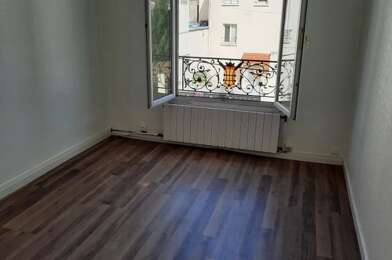Appartement 3 pièces 1060 €