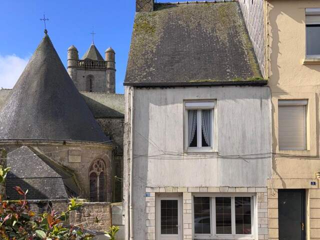 Maison de ville idéalement située à Rostrenen — photo du bien