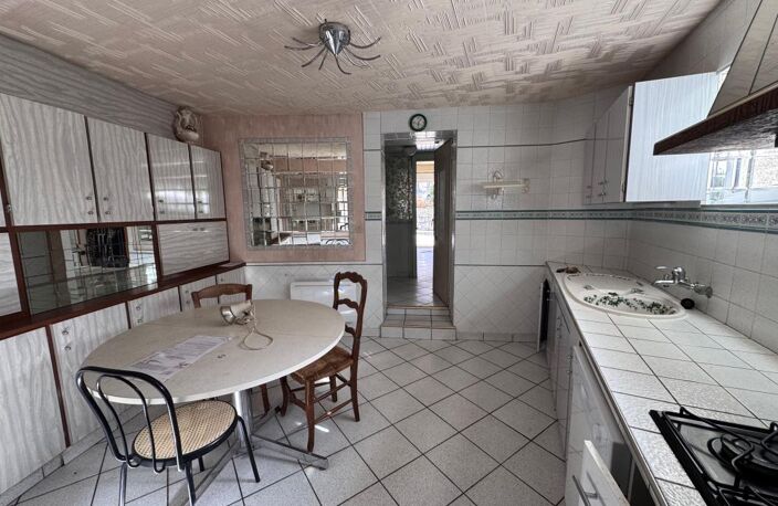 Maison de ville idéalement située à Rostrenen — photo 3