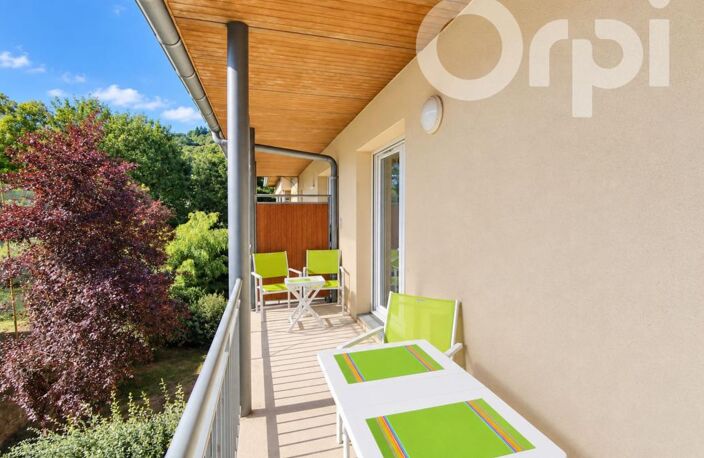 Appartement T2 lumineux avec balcon terrasse, ascenseur et parking privatif — Saint-Geniez-d'Olt-et-d'Aubrac — photo 2