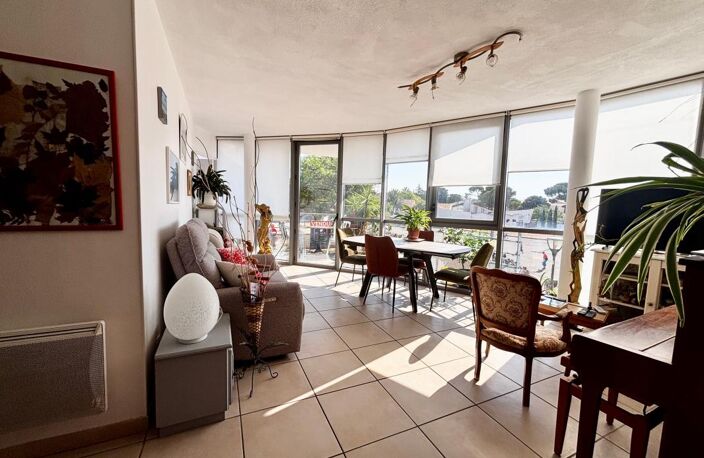 CENTRE VILLE - Appartement T3 À Vendre - TERRASSE — photo 2