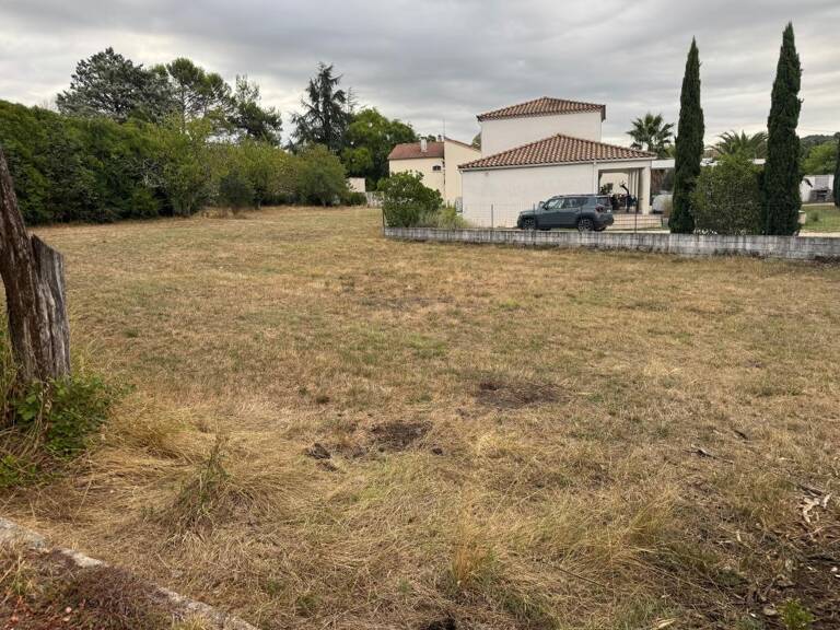 LAVAL-PRADEL – TERRAIN À BÂTIR DE 1 029 m² AU CŒUR DU BOURG – BELLE OPPORTUNITÉ — photo 1