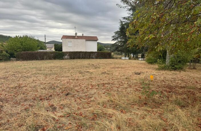 LAVAL-PRADEL – BELLE PARCELLE À BÂTIR DE 1 249 m² – EMPLACEMENT CENTRAL — photo 3
