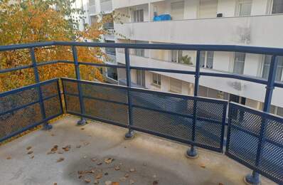 Studio meublé avec balcon et parking — photo du bien